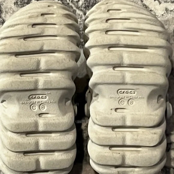 CROCS Kids' Light Gray Sandals - Picture 4 of 5